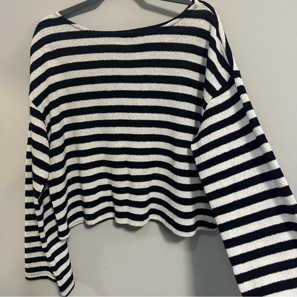 H&M Black and White Striped Knit sweater